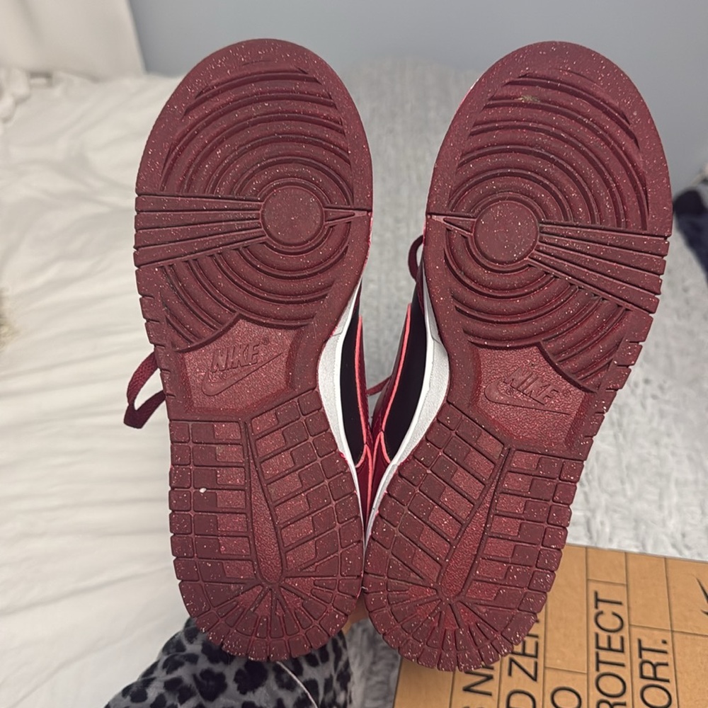 Women’s Nike Dunk Low Next Nature Team Red Black - Picture 6 of 9